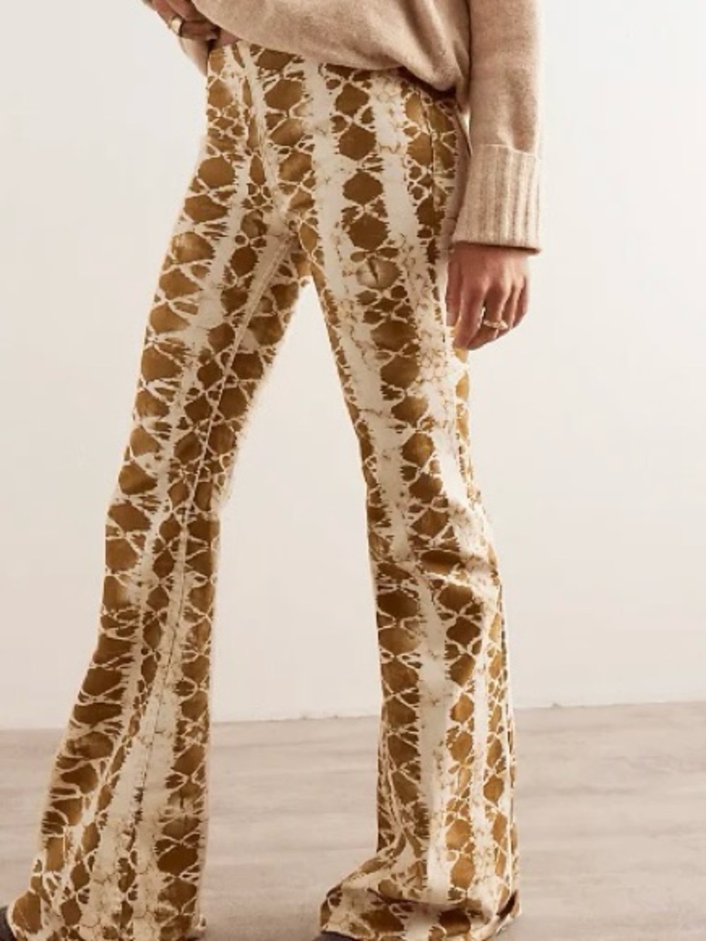 NEW We The Free People Penny Pull-On Printed Flare Jeans Pants 29 Tall Sand